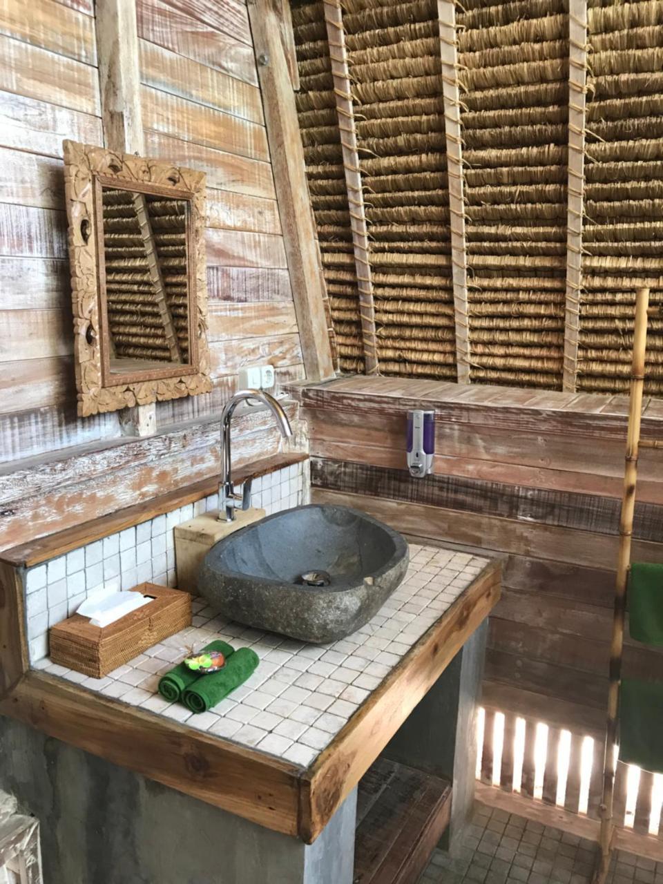 ホテル Alam Karang Gili Gede エクステリア 写真