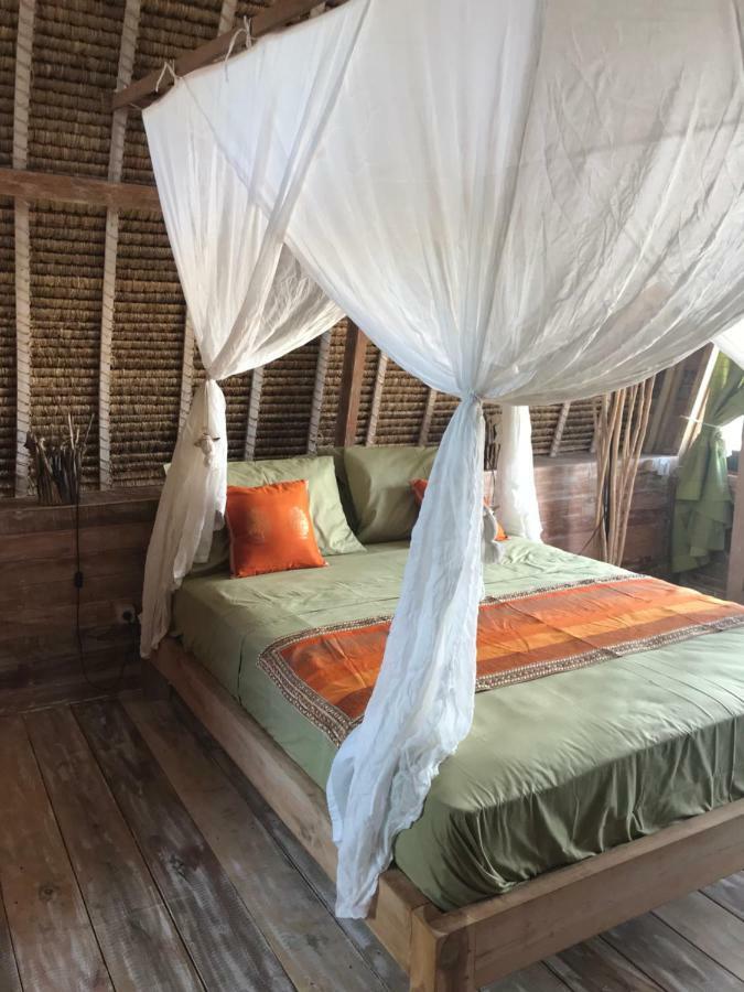 ホテル Alam Karang Gili Gede エクステリア 写真
