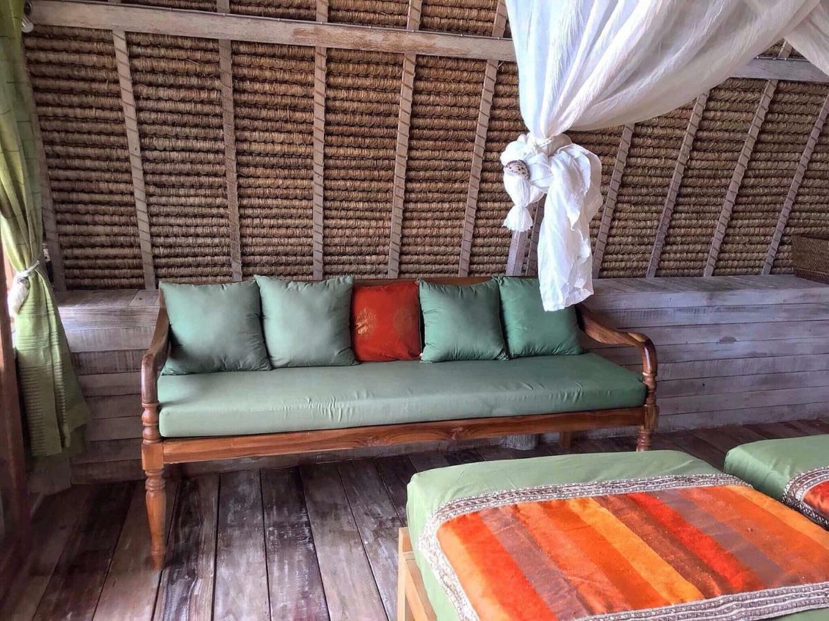 ホテル Alam Karang Gili Gede エクステリア 写真